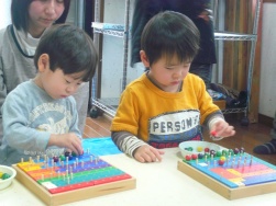 2歳児 「これは、はまるなぁ」